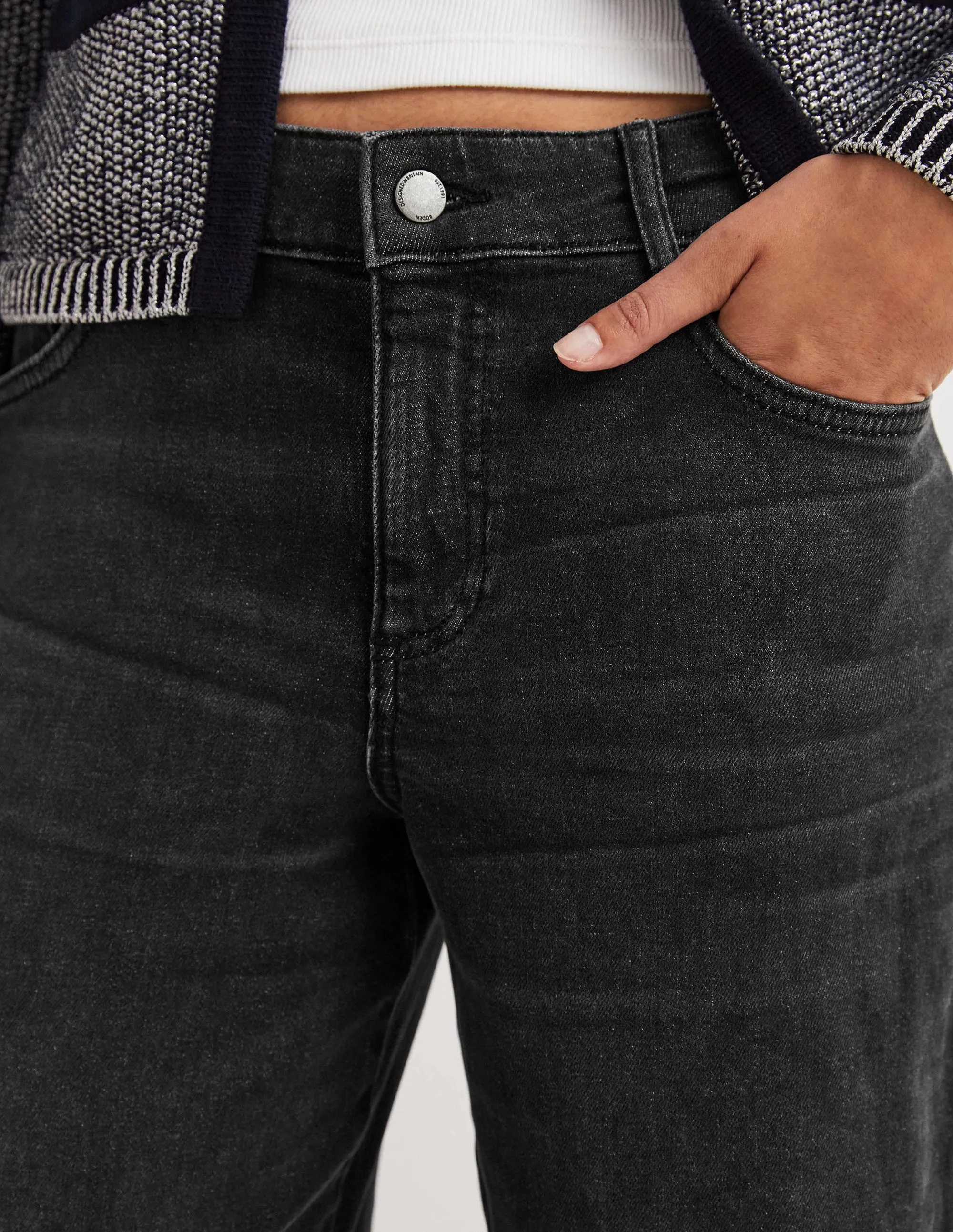 Low Rise Wide Leg Jeans-Black